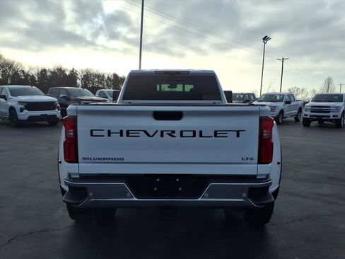 Used 2024 Chevrolet Silverado 3500 LTZ w/ LTZ Plus Package image 33