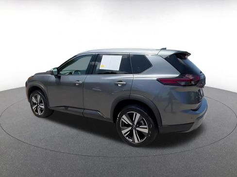 Used 2026 Nissan Rogue SL FWD image 10