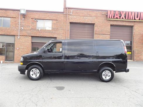 Used 2019 GMC Savana 2500 image 4