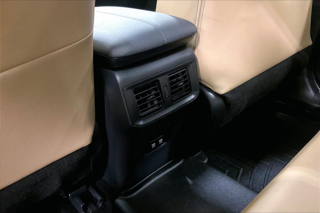 Used 2020 Toyota RAV4 Limited AWD/4WD image 11