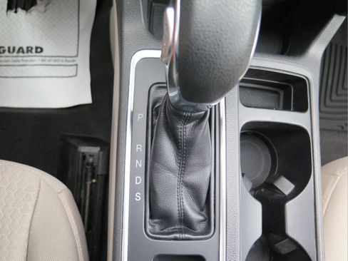 Used 2018 Ford Escape SE w/ SE Sync 3 Package FWD image 15