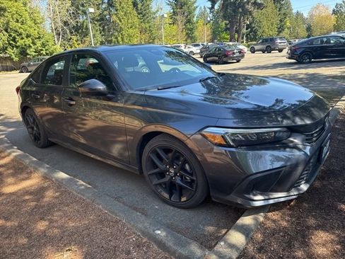 Used 2023 Honda Civic Sport image 2