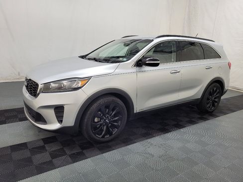 Used 2019 Kia Sorento S AWD/4WD image 2
