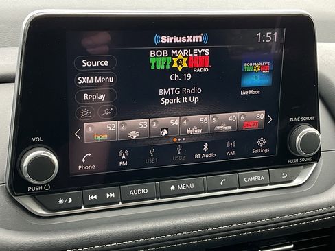 Used 2025 Nissan Rogue SV image 29