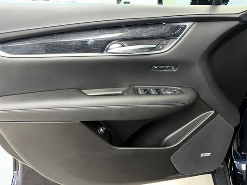 Certified 2022 Cadillac XT5 Premium Luxury w/ Technology Package image 10