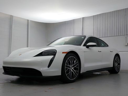 Used 2024 Porsche Taycan w/ Premium Package image 1