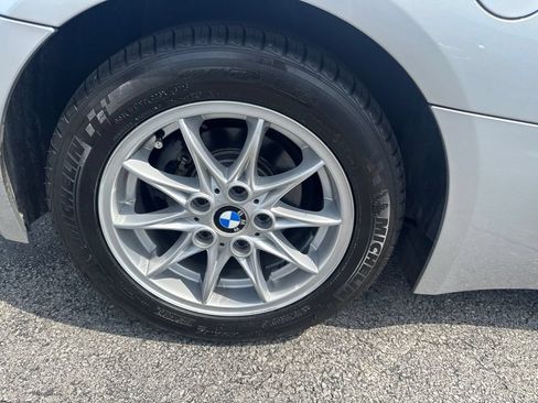 Used 2004 BMW Z4 2.5i RWD image 37