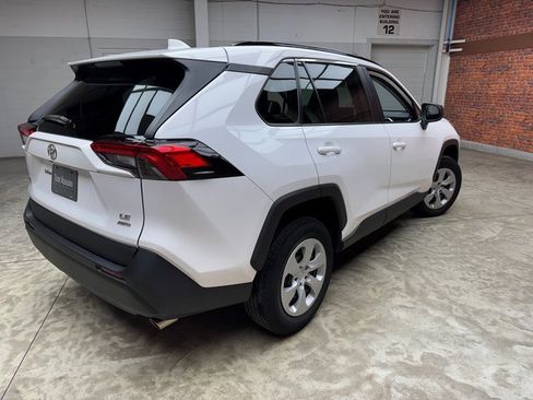 Used 2020 Toyota RAV4 LE image 5