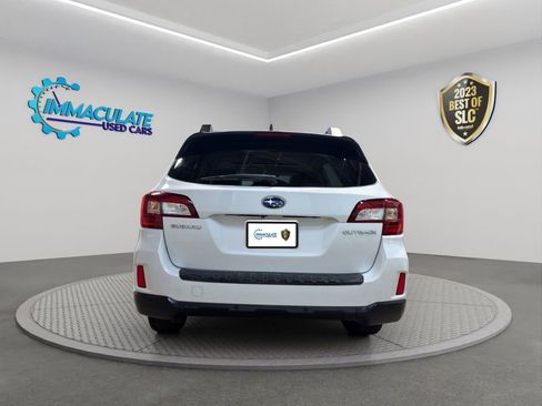 Used 2017 Subaru Outback 2.5i Limited AWD/4WD image 4