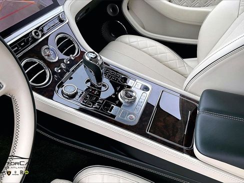 Used 2023 Bentley Continental GT Azure image 16