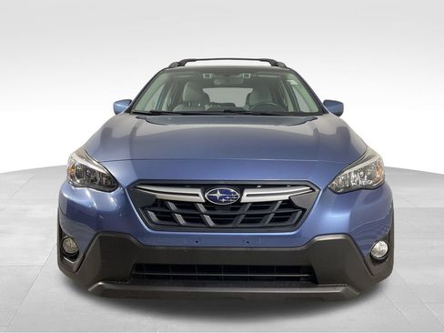 Used 2021 Subaru Crosstrek 2.0i Premium w/ Moonroof Package AWD/4WD image 3