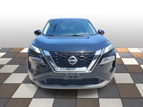 Used 2023 Nissan Rogue SV image 2