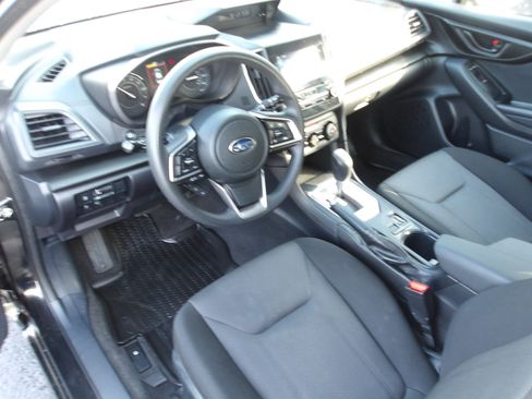 Used 2019 Subaru Impreza 2.0i Premium image 9