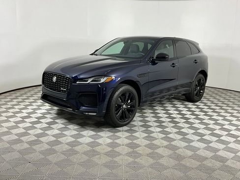 Used 2025 Jaguar F-PACE R-Dynamic S image 1
