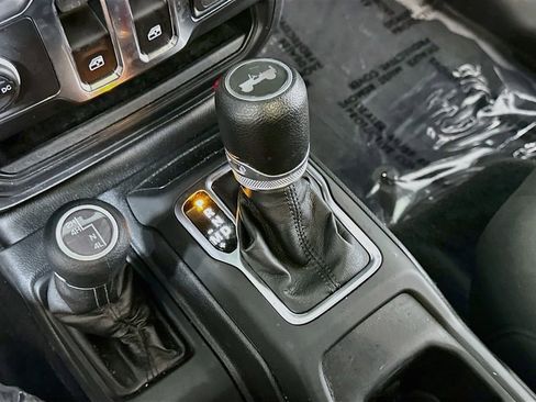 Used 2023 Jeep Wrangler Sport AWD/4WD image 29