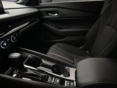 Used 2025 Honda Accord Sport image 13