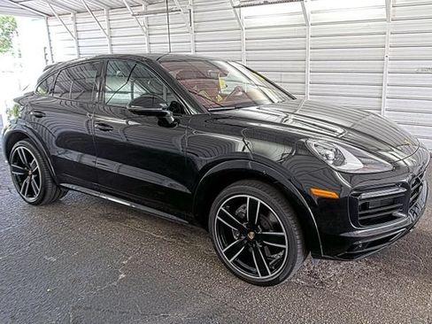 Used 2023 Porsche Cayenne Platinum Edition AWD/4WD image 3