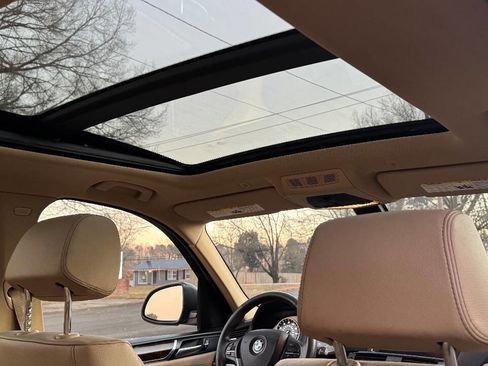 Used 2017 BMW X3 xDrive28i image 10