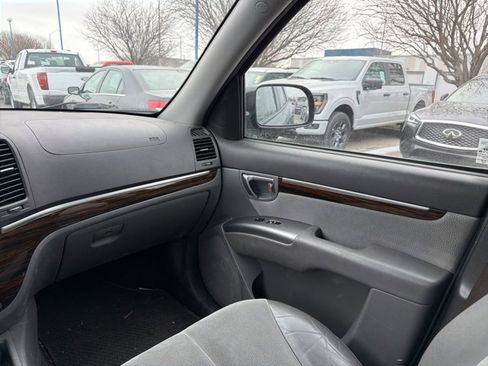 Used 2012 Hyundai Santa Fe SE image 14