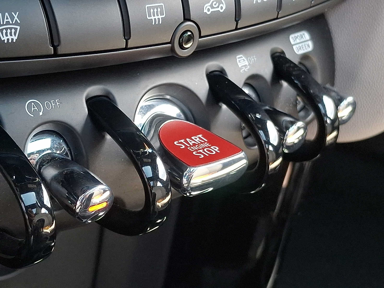 Used 2024 MINI Cooper S FWD image 21
