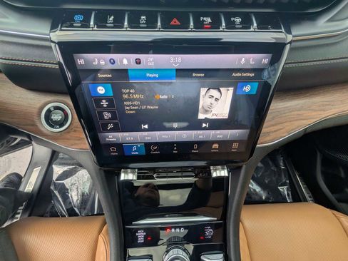 Used 2024 Jeep Grand Cherokee Summit w/ Advanced Protech Group IV image 13