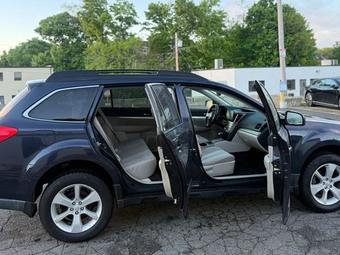 Used 2013 Subaru Outback 2.5i Premium w/ All-Weather Pkg AWD/4WD image 26