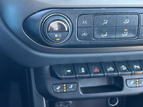 Used 2020 Chevrolet Colorado Z71 image 25