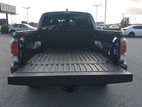 Used 2022 Toyota Tacoma Limited image 20