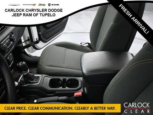 Used 2024 Jeep Wrangler Sport image 19