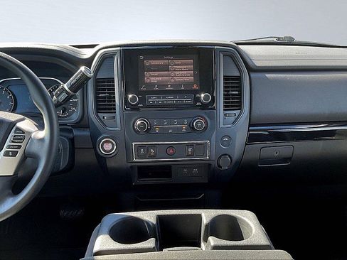 Used 2023 Nissan Titan SV RWD image 7
