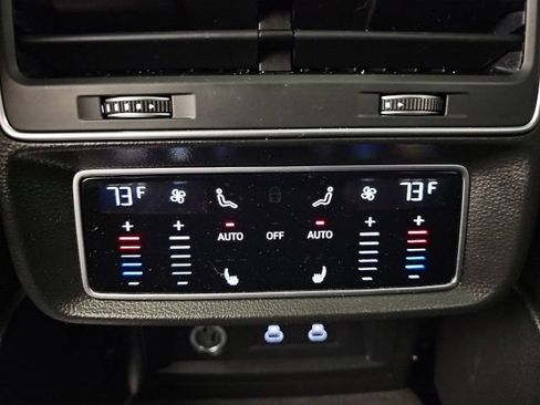 Used 2023 Audi Q7 3.0T Premium Plus AWD/4WD image 31