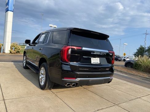 Used 2025 GMC Yukon Denali RWD image 9