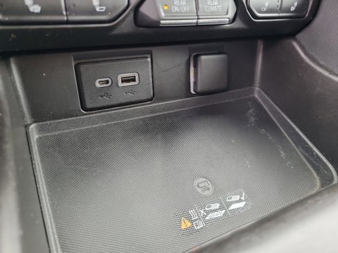 Used 2021 Chevrolet Tahoe LT image 34