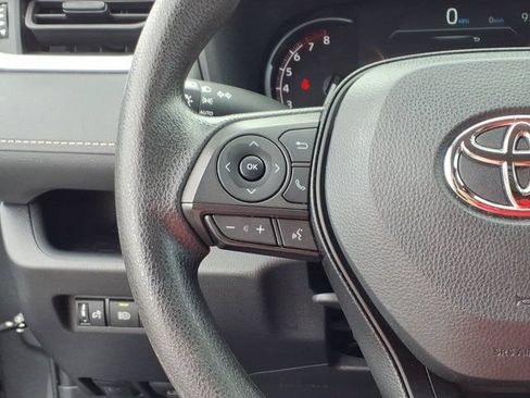 Used 2025 Toyota RAV4 XLE FWD image 17