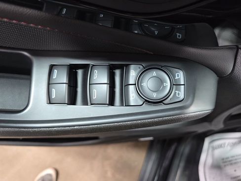 Used 2023 Chevrolet Traverse RS w/ LPO, Floor Liner Package FWD image 31