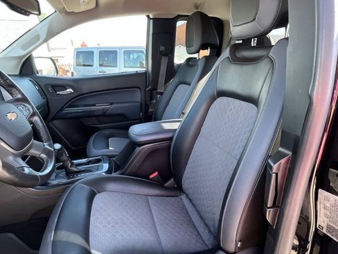 Used 2018 Chevrolet Colorado Z71 AWD/4WD image 14