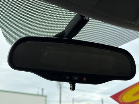 Used 2014 GMC Acadia SLE image 25