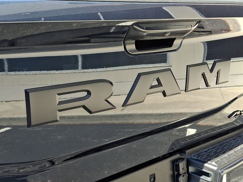 New 2026 RAM 2500 Big Horn AWD/4WD image 18