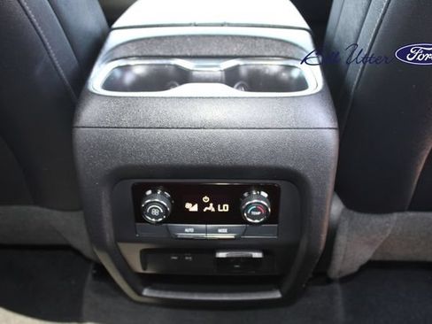 Used 2025 Chevrolet Traverse LT w/ Midnight/Sport Edition FWD image 14