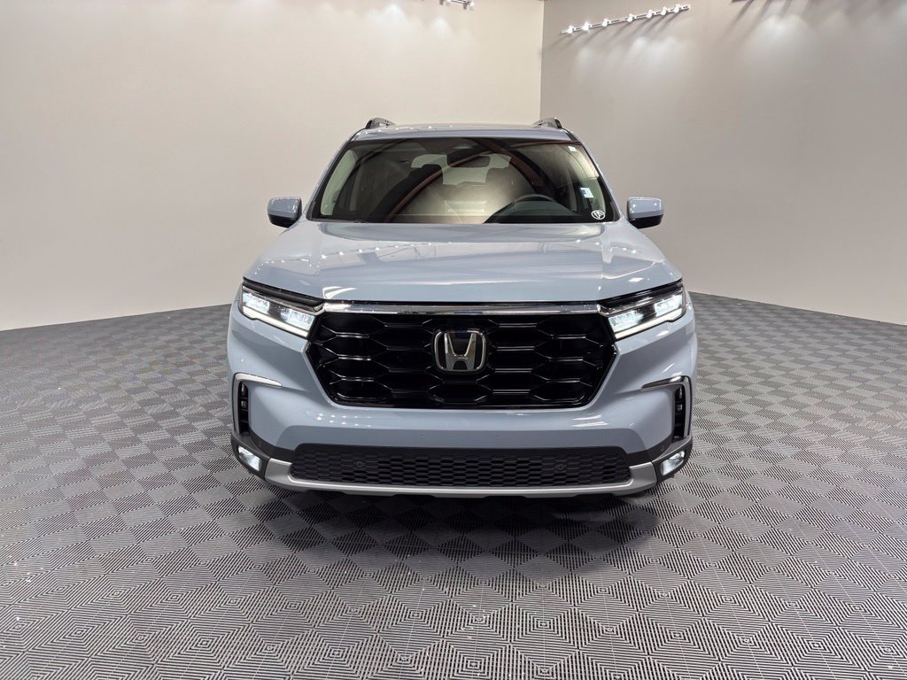 Used 2024 Honda Pilot Touring image 8