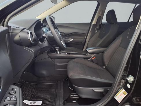 Used 2023 Nissan Kicks SV image 12
