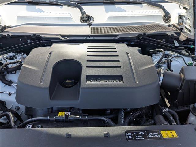 Used 2025 Land Rover Defender 110 X-Dynamic SE AWD/4WD image 25
