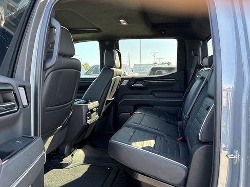 Used 2021 GMC Sierra 1500 AT4 w/ AT4 Value Package image 12