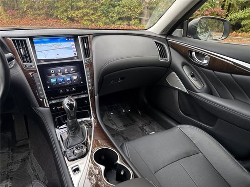 Used 2018 INFINITI Q50 Luxe image 17