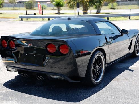 Used 2005 Chevrolet Corvette Coupe w/ Preferred Equipment Group RWD image 7