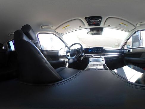 Used 2025 Hyundai Santa Fe SEL FWD image 40