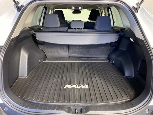 Used 2024 Toyota RAV4 LE image 8