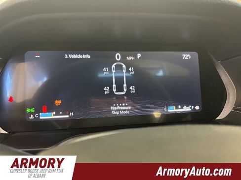 New 2025 Jeep Grand Cherokee L Altitude image 16