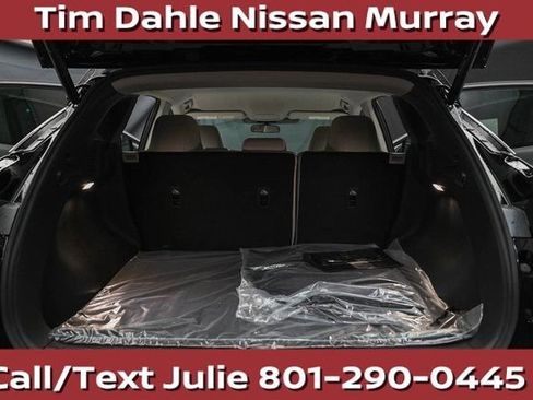 Used 2025 Nissan Murano SV AWD/4WD image 19