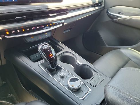 Used 2024 Cadillac XT4 Premium Luxury AWD/4WD image 29